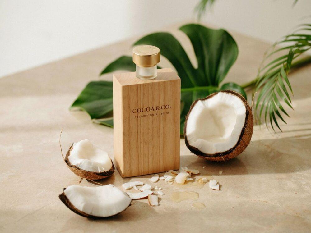 butelka perfum kokosowych